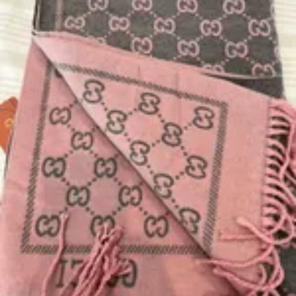 Gucci GG Wool Scarf - Picture 2 of 7